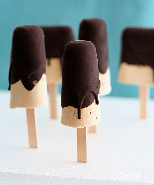 Chocolate-Covered-Peanut-Butter-Popsicles
